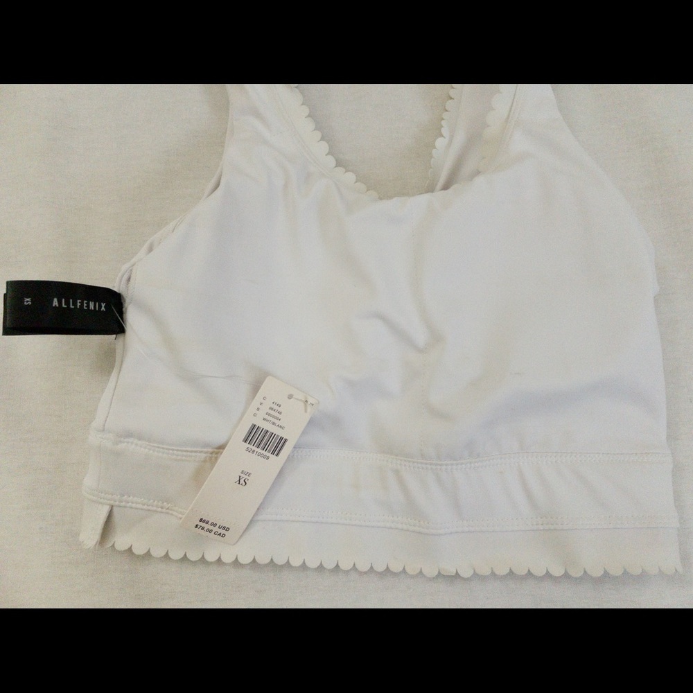 Anthropologie sports bra white scallop